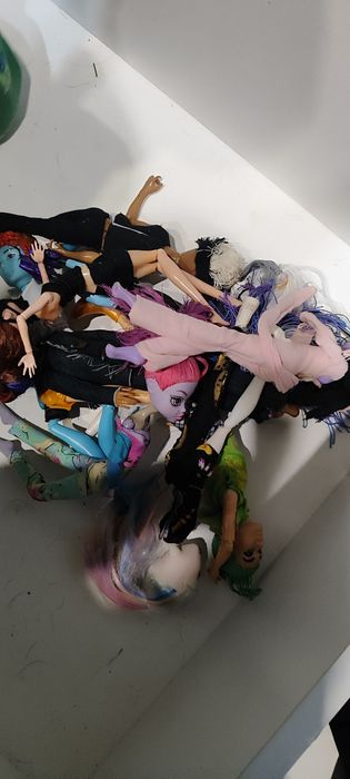 Срочно продам кукол Monster high