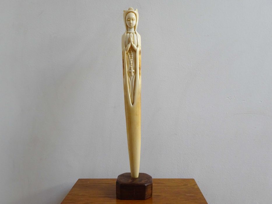 Statueta veche ‘Fecioara Maria’, sculptata manual - UNICAT