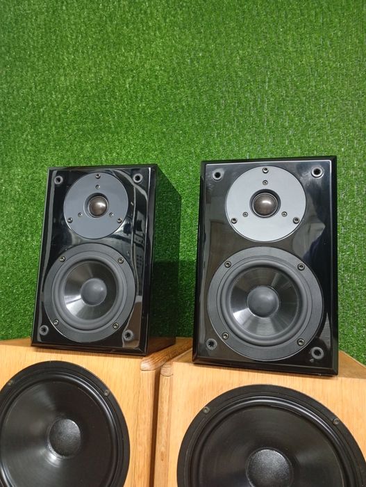 Тонколони Yamaha NX-E 300