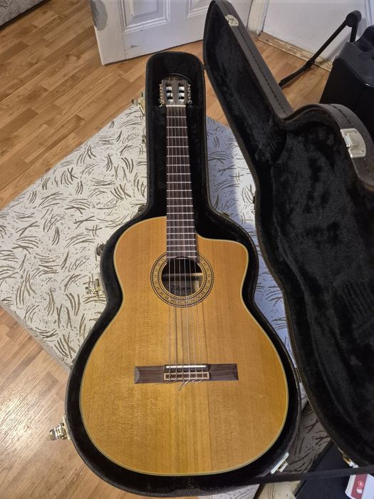 Chitara clasica Takamine 132 sc