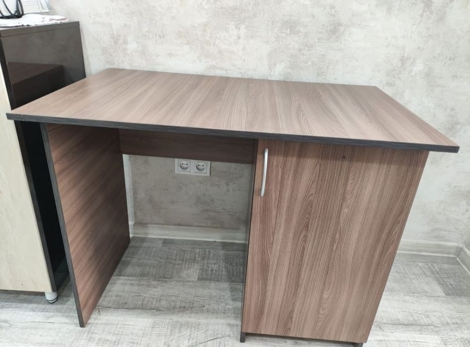 Пимьменый стол дсп