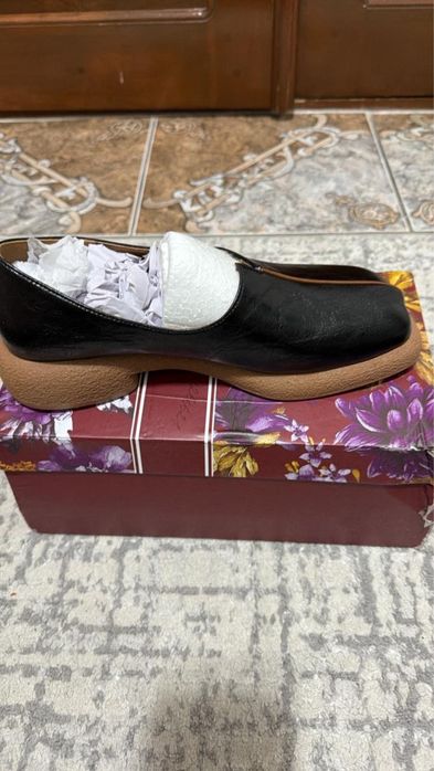 Лоферы черного цвета