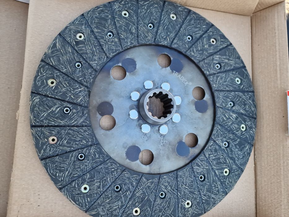 Disc ambreiaj tractor fiat 650 om preț 620 lei se poate trimite prin c