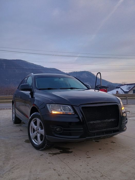 Vând Audi Q5 2010