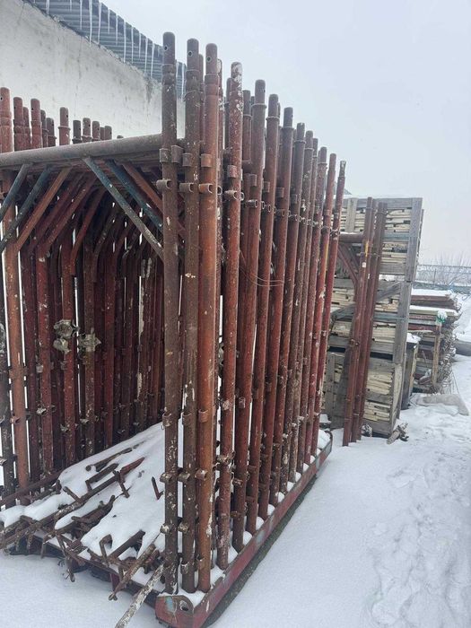 De vanzare/ chirie schela metalica model italian