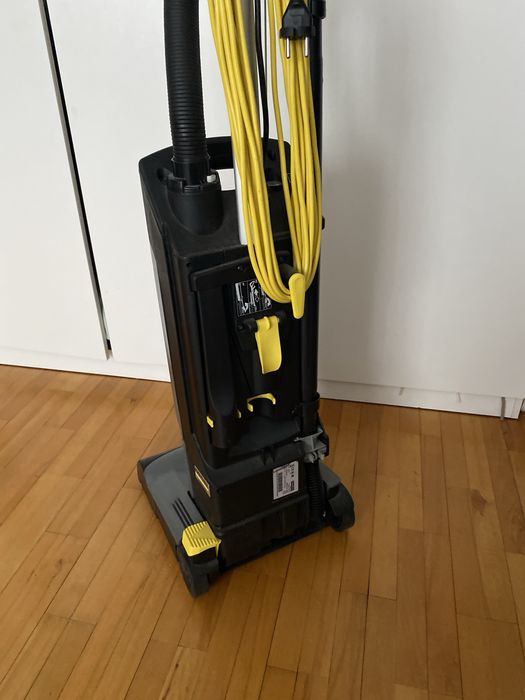 Aspirator vertical Kaercher CV30/1