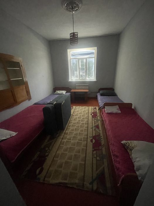 Квартира , комната , гостиница , хостел .