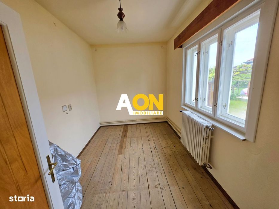 Casa 4 camere, 2 garaje, 652 mp teren, zona exclusivista, Cetate