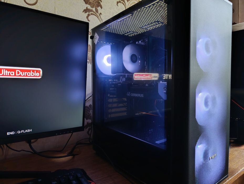 Игровой набор, компьютер в комплекте! SSD, HDD, RAM HyperX.