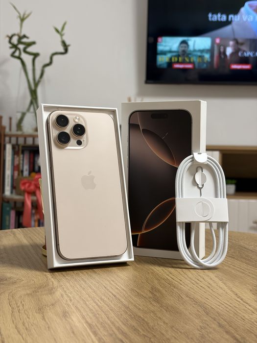 iPhone 16 Pro Max - 256GB - IMPECABIL - Deset Gold Titanium - Pachet Complet