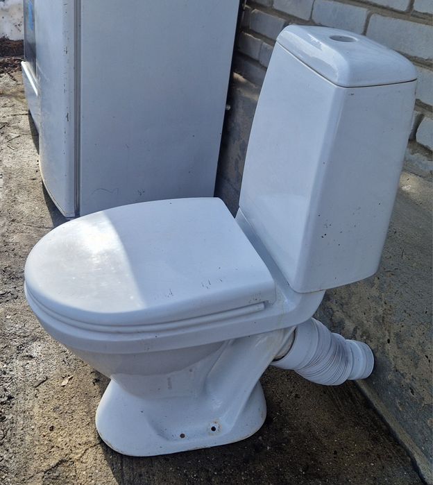 Продаётся унитаз