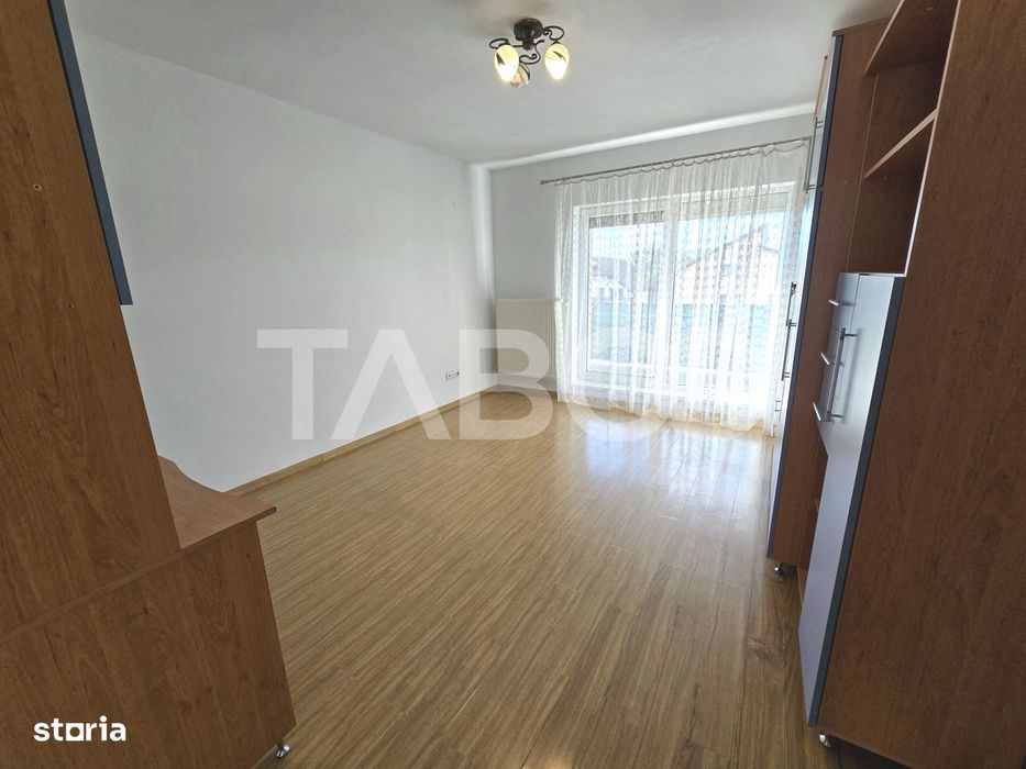 Apartament decomandat 3 camere etaj 2 terasa parcare Selimbar Sibiu