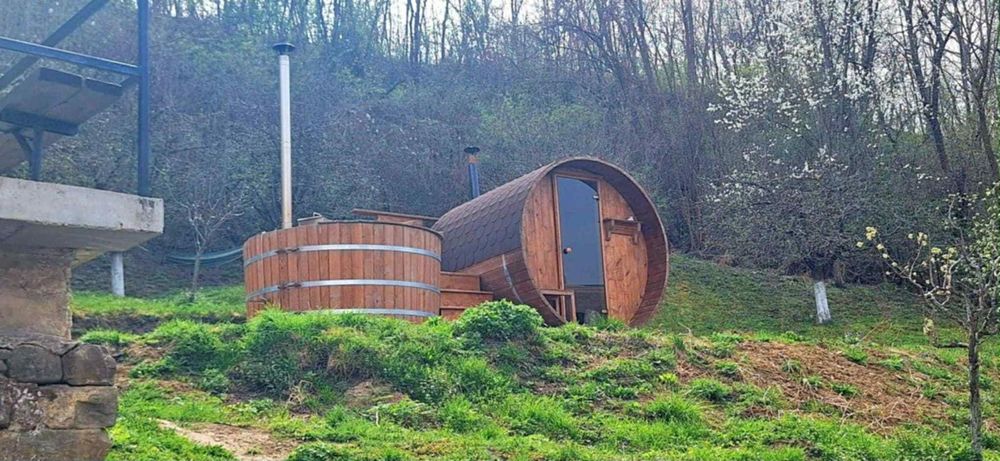 Inchiriez casa de vacanta