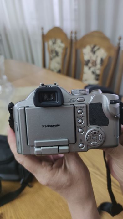 Профессиональный фотоаппарат