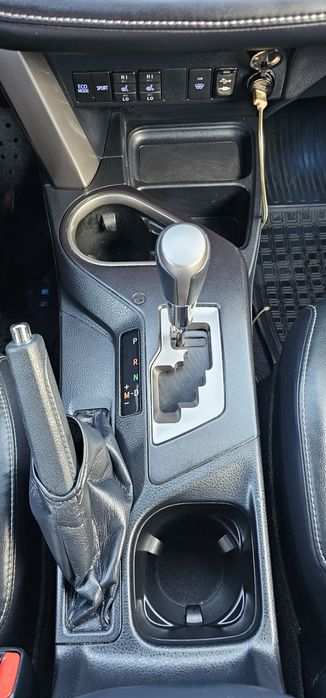 Продам Toyota Rav4
