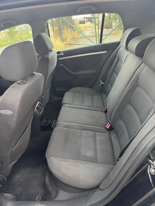 Продавам Голф 5 1.6 FSI 115кс. на ЧАСТИ Имам над 18 Голфа на ЧАСТИ