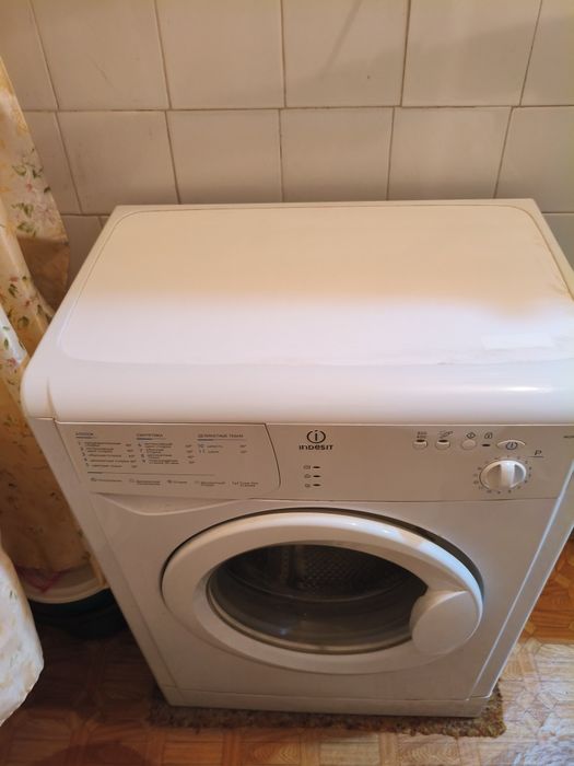 Стиральная машина Indesit