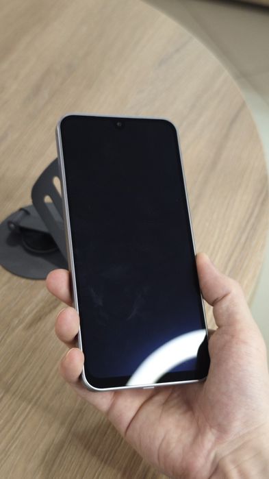 Samsung A17 | 256GB | Apple Room