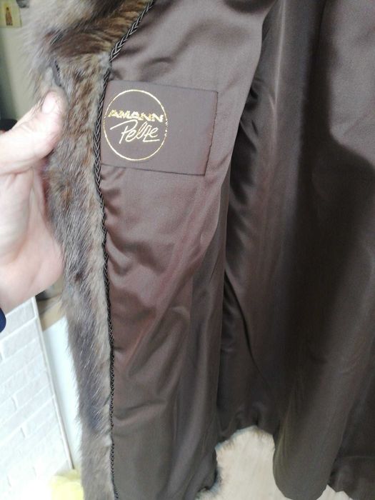 Vând haina blana bizam