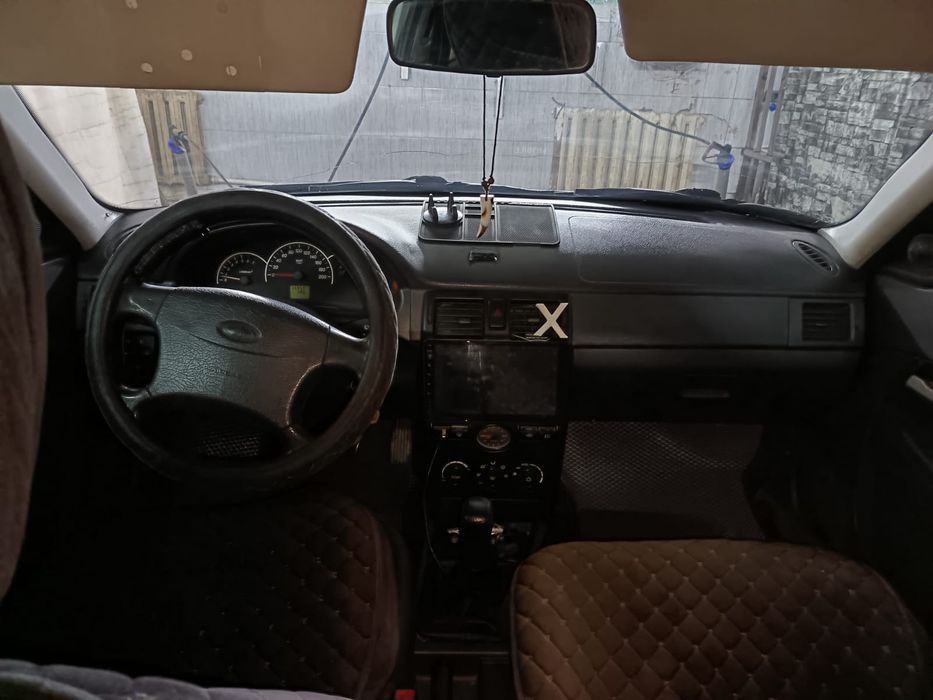 Автомобиль. приора!