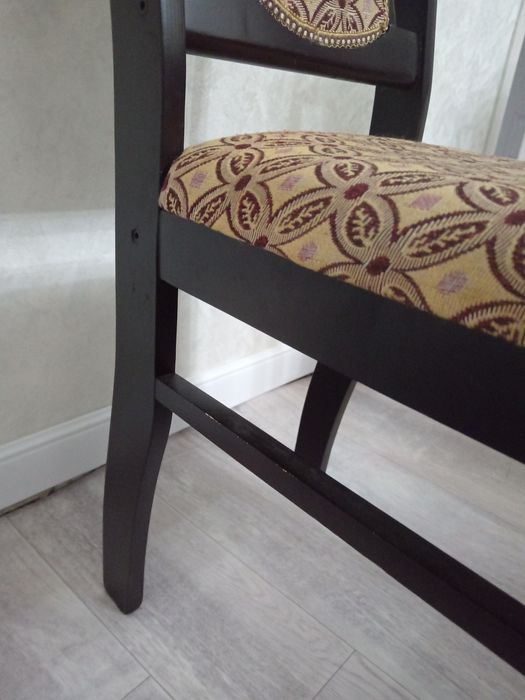 Стол стулья срочно продам