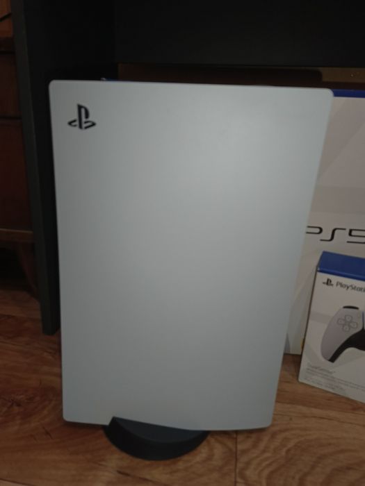 PlayStation 5  825GB + 2 DualSense
