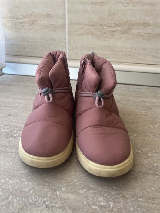 Vand ghetute marimea 28 zara