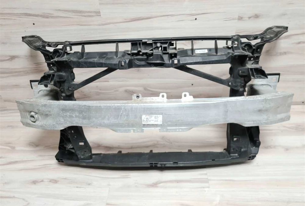 Маска/Очиларка греда пот Броня Audi A3 8V080 Lift
