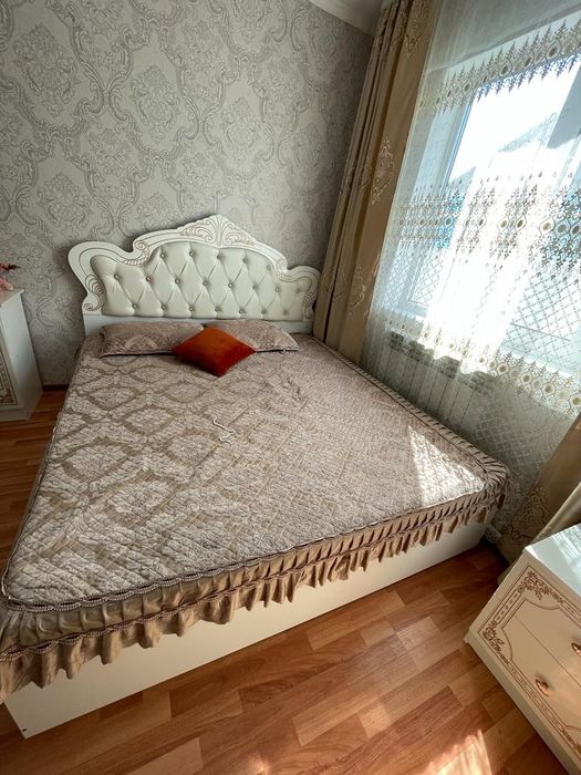 Двухспальная кровать