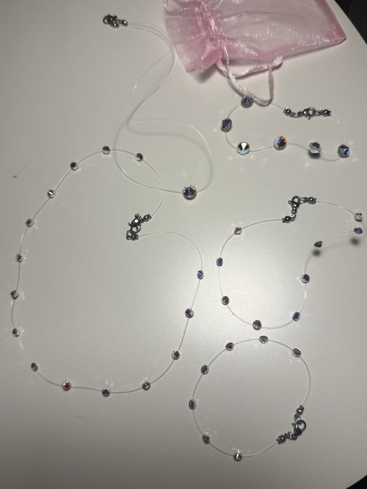 Бижута сваровски, колие, гривна  на нежна прозрачна корда.
