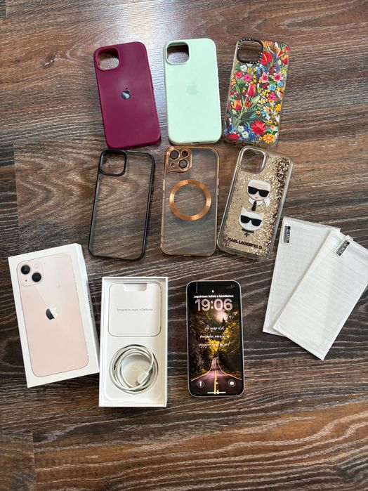 iPhone 13 Pink 256 GB + accesorii, stare impecabilă