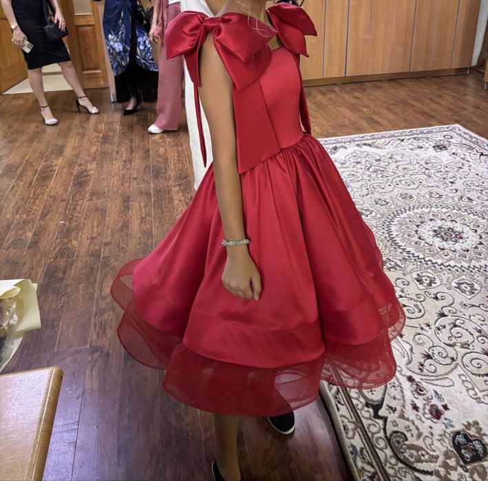 Платье нарядное для девочки