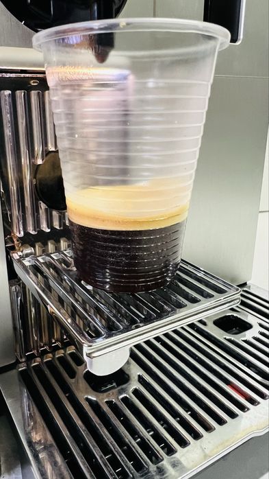 Aparat cafea Delonghi Nespresso