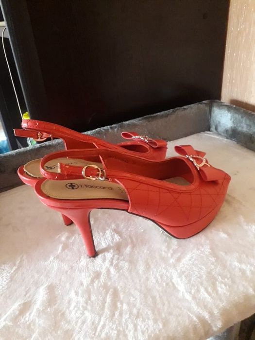 Продам босоножки! 1000 тенге!