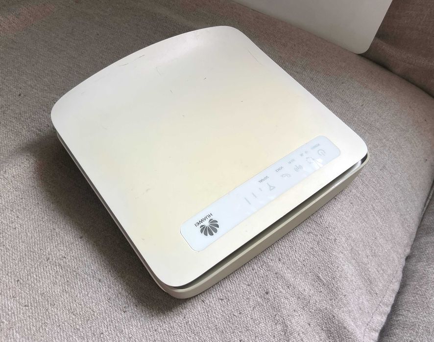 Router Huawei B618 4G LTE Cat11 Gigabit WiFi dual band
