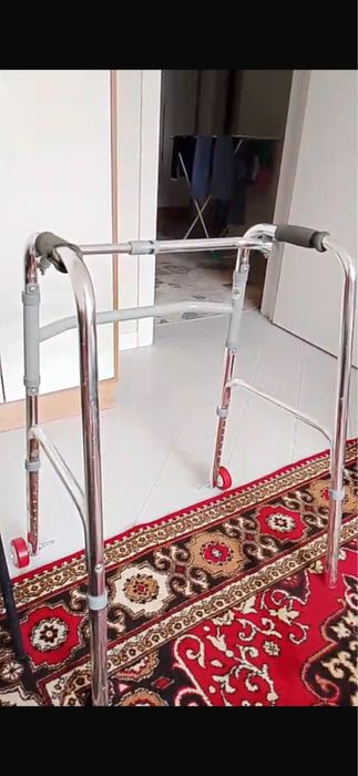 Продам буу ходунки