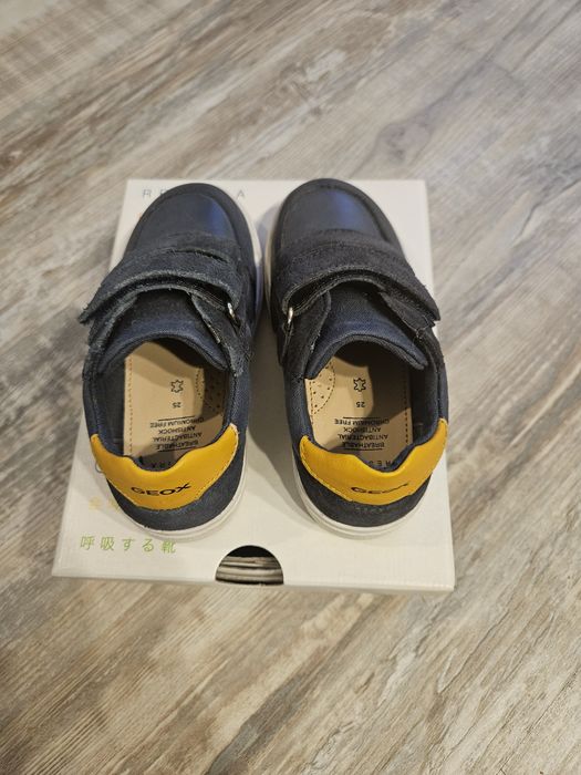 Детски обувки Geox 25 номер