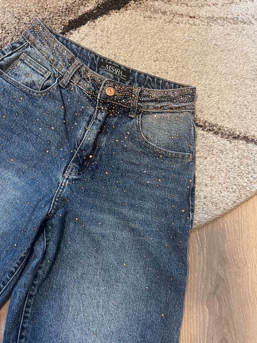 Широки дънки с камъчета