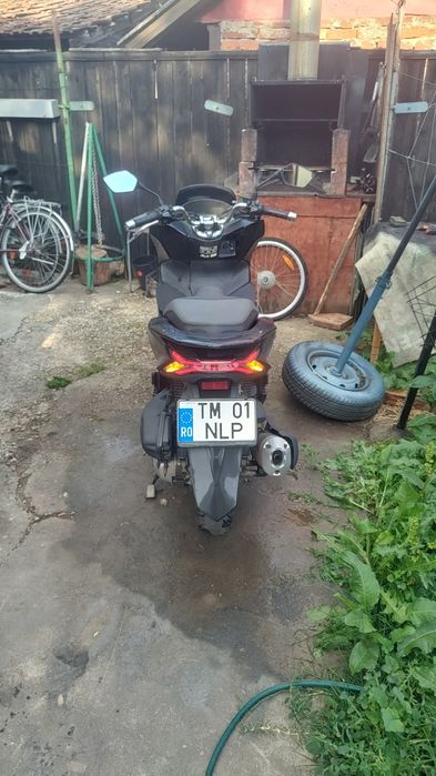 Honda pcx 125 cc doar azi și mâine la 1800