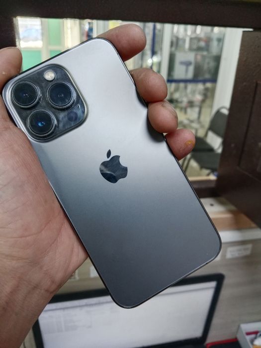 Айфон 13 про в идеальном состоянии