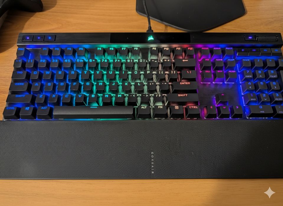 Tastatura Corsair K70 Pro (switch OPX)