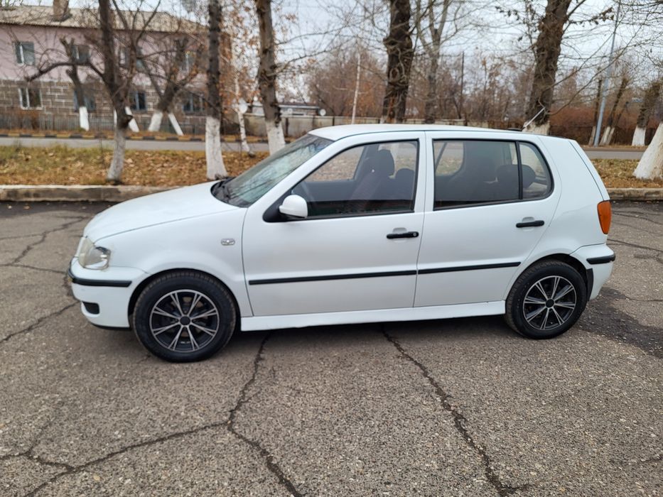 Продаётся Фольксваген Поло 2001 года.