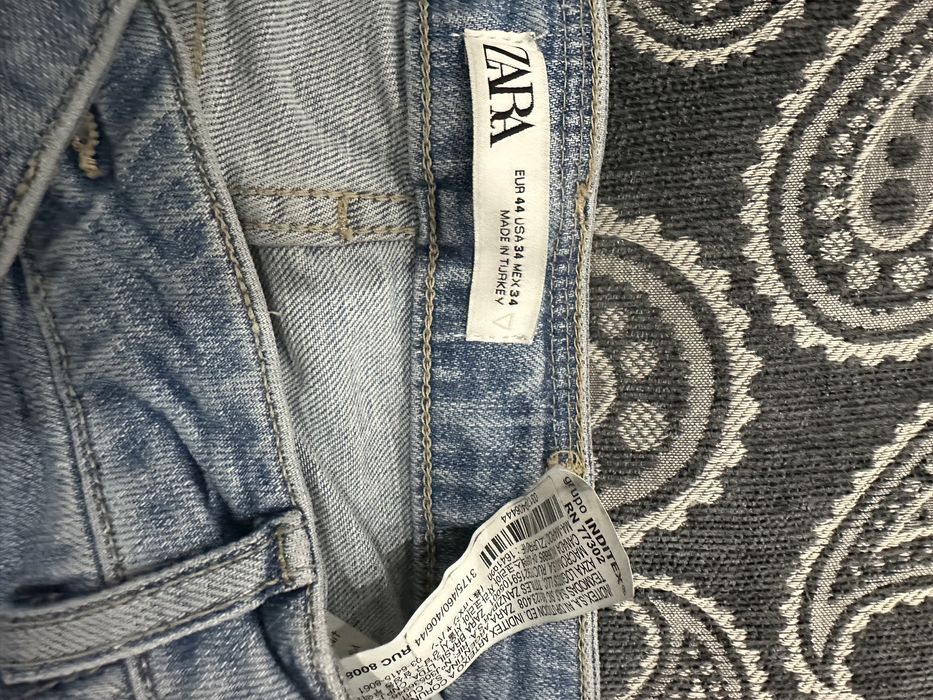 Дънки  на  Zara