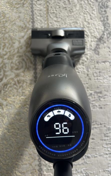 Беспроводной вертикальный пылесос