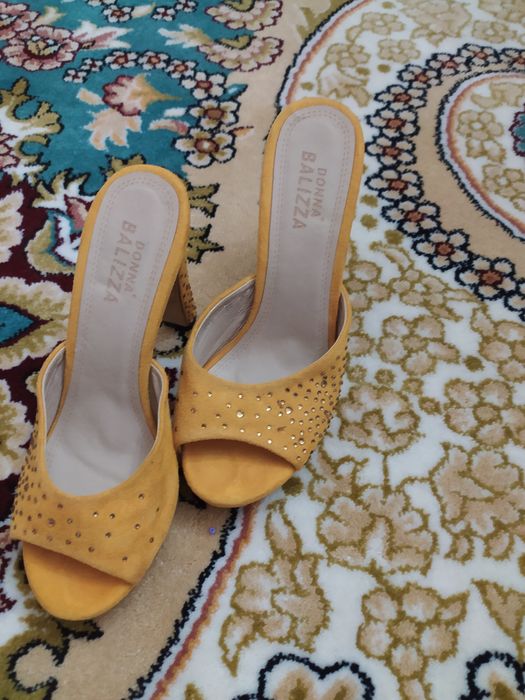 Oyoq kiyimlar sotaman