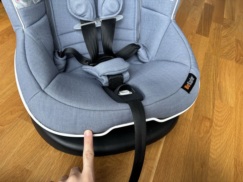 Besafe Izi Modular X1 столче с база