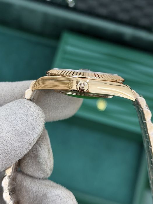 Rolex Day-Date 40 Everose Gold – Olive Green Dial