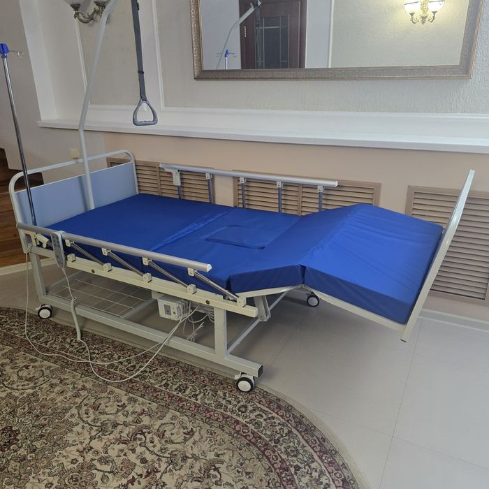 Кровать  медицинская