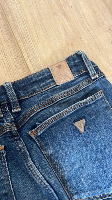 Дънки Guess 26 размер
