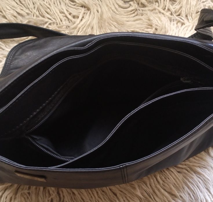 Дамска чанта естествена кожа